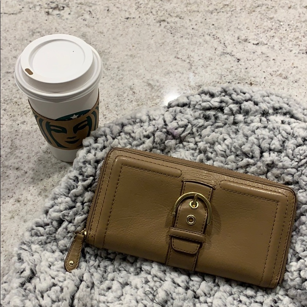 Coach Campbell Leather Buckle wallet